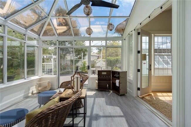 Building Photo - 61 View Point Dr