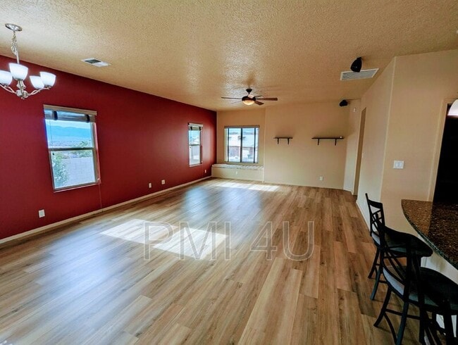 Building Photo - 2317 Garden Rd NE