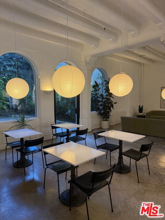 Building Photo - 5217 Hollywood Blvd