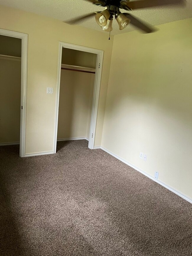 Building Photo - 604 Leftwich St