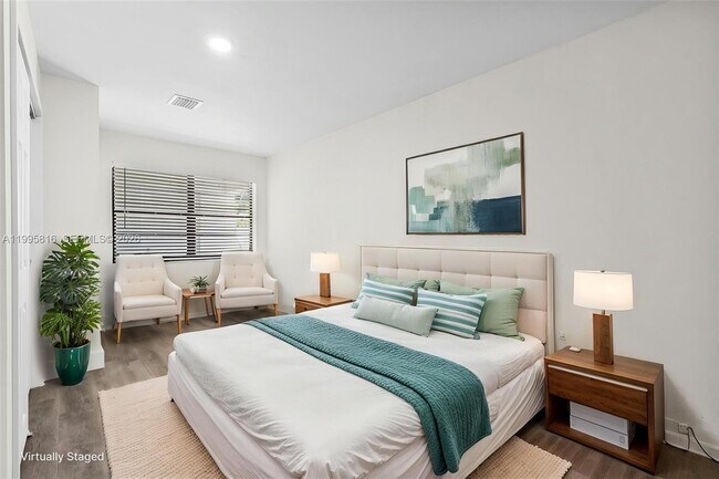 Building Photo - 1730 Acapulco Dr