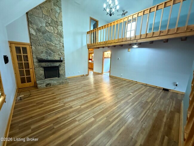 Building Photo - 207 Lake Shore Dr