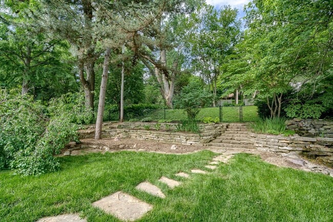 Building Photo - A Home With Character Walking Distance To Memorial Park!!