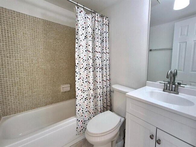 Building Photo - 1421 S Ocean Blvd