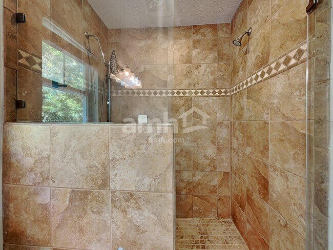 Building Photo - 190 English Hills Dr