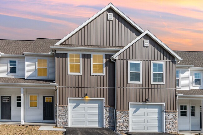 Primary Photo - 7864 Oak Brook Dr