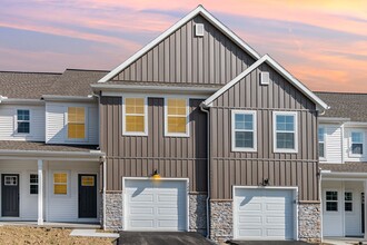 Building Photo - 7864 Oak Brook Dr