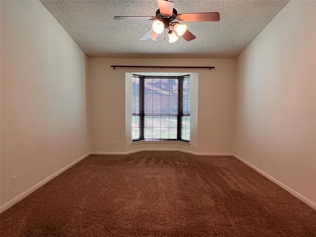 Building Photo - 1601 Faro Dr