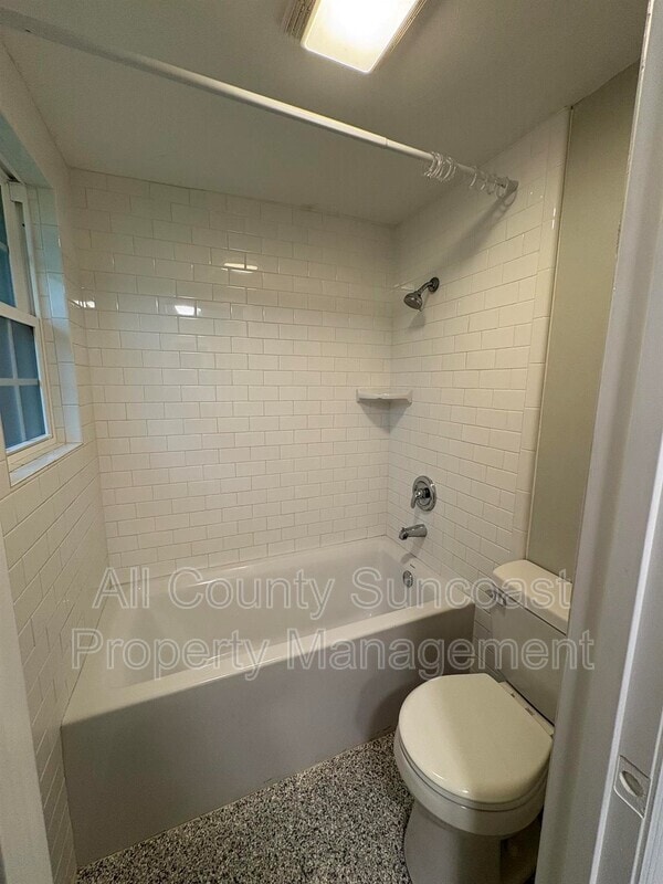 Building Photo - 1080 S Water St