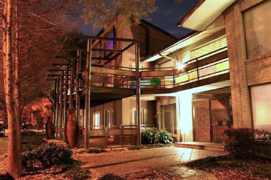 Primary Photo - PLAZA
