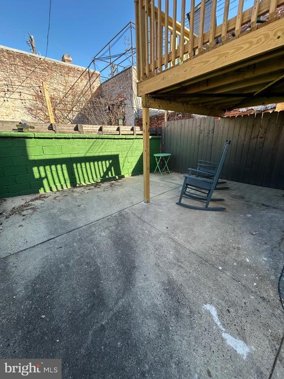 Building Photo - 521 S Wolfe St