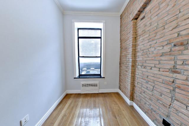 Building Photo - 4 bedroom in New York NY 10019