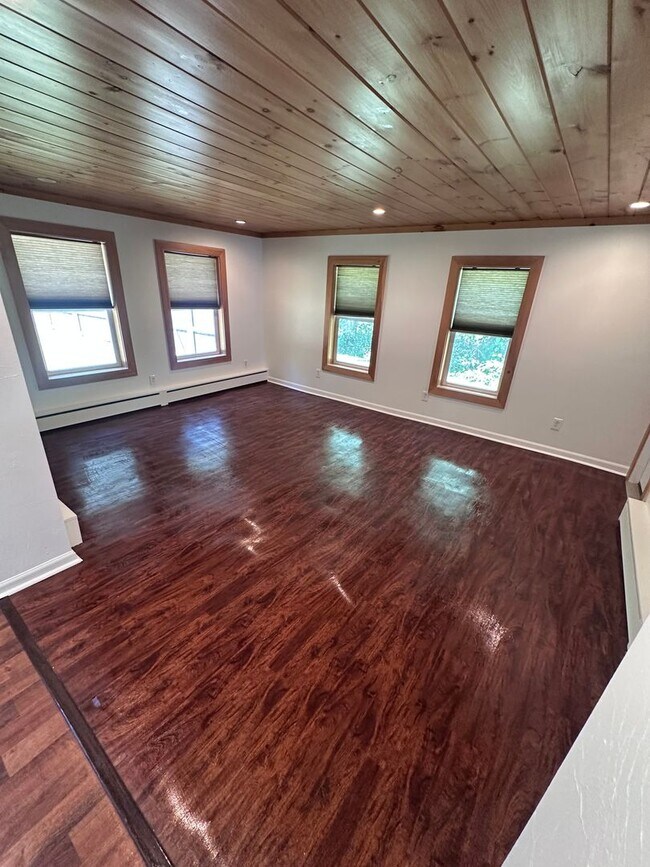 Building Photo - 4017 Nelson Heights