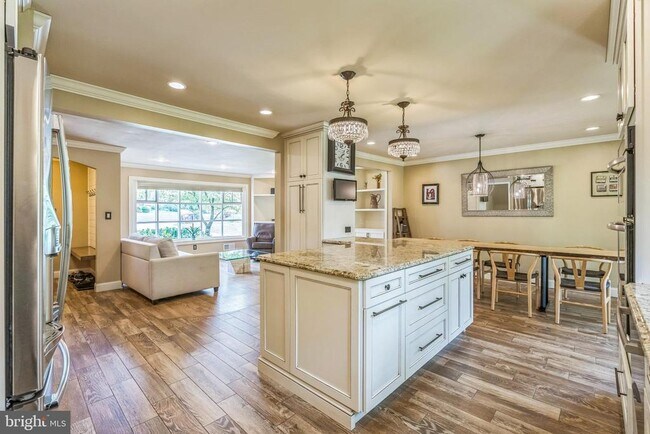 Building Photo - 76 S Forge Manor Dr