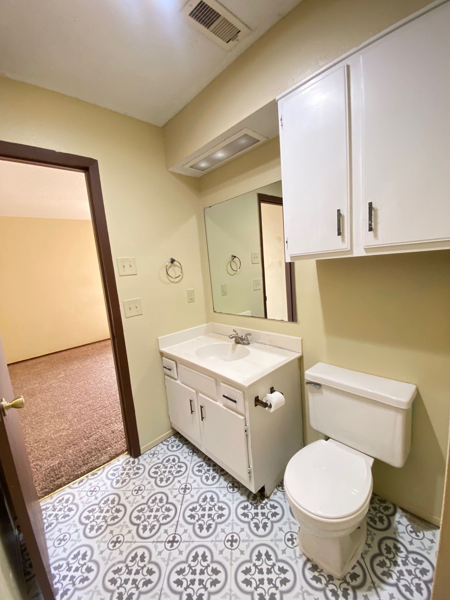 Building Photo - 9630 Hefner Village Blvd