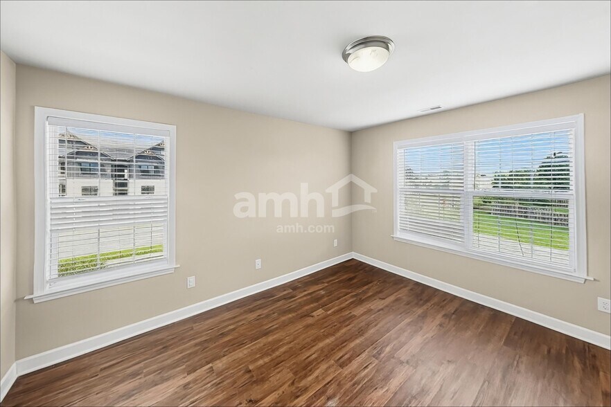 Building Photo - 5000 Idaho Dr