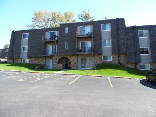 Building Photo - Glenbrook Apartments