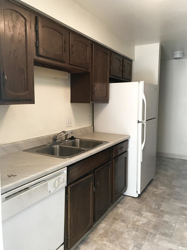 Building Photo - 1301 W 112th Ave