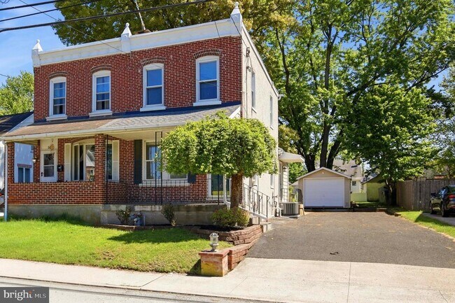 Building Photo - 54 Jefferson Ave