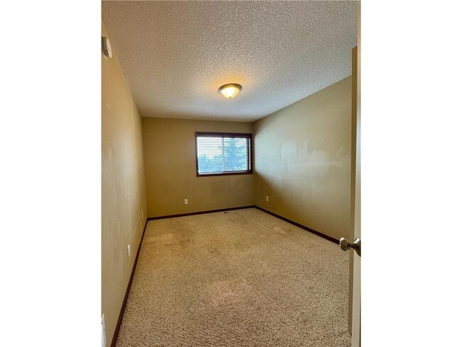 Building Photo - 12173 Waconia St NE