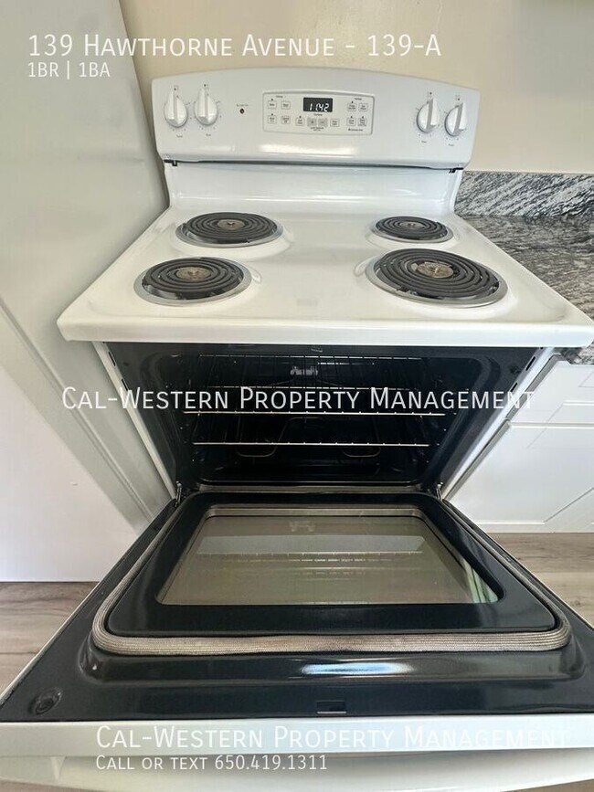 Building Photo - 139 Hawthorne Ave