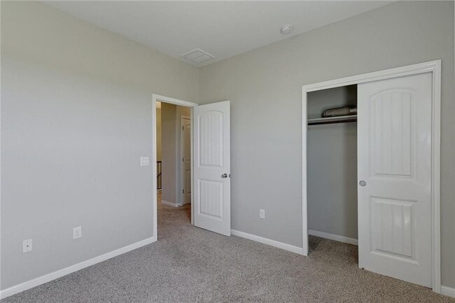 Building Photo - 13400 Briarwick Dr
