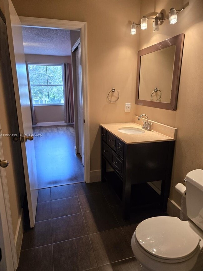 Building Photo - 821 NW 130th Ave