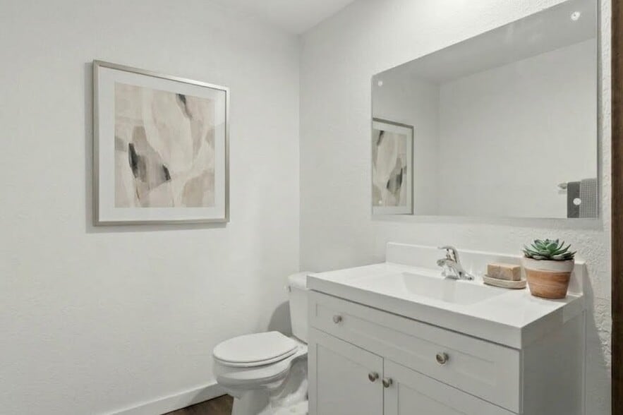 Building Photo - 4306 N Ella Rd