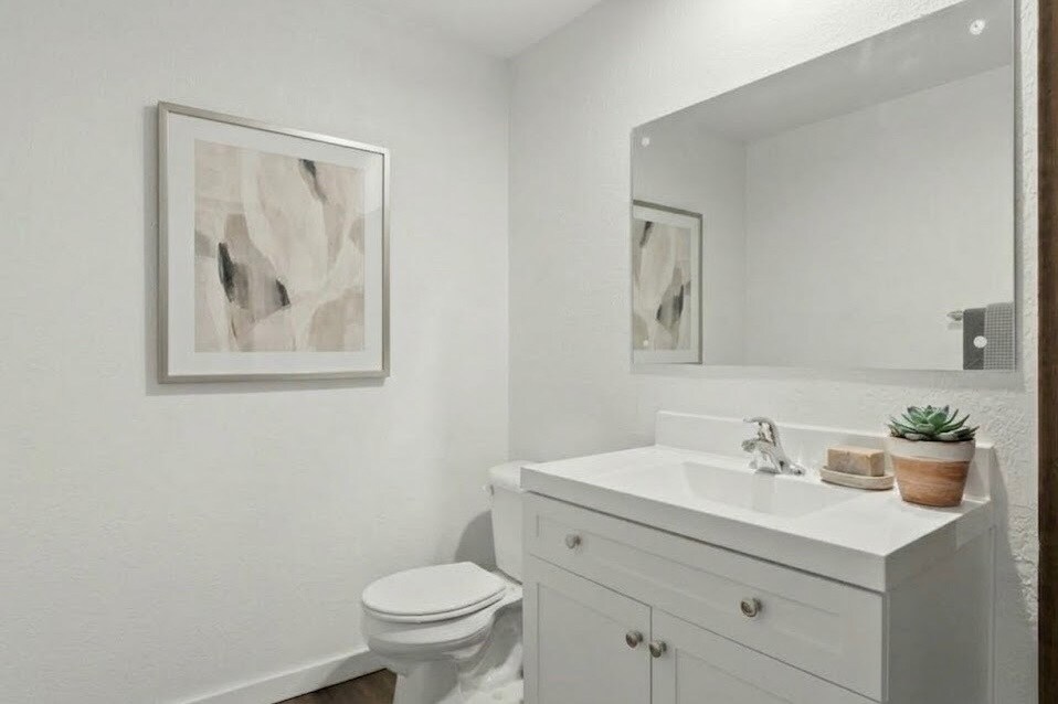 Building Photo - 4306 N Ella Rd