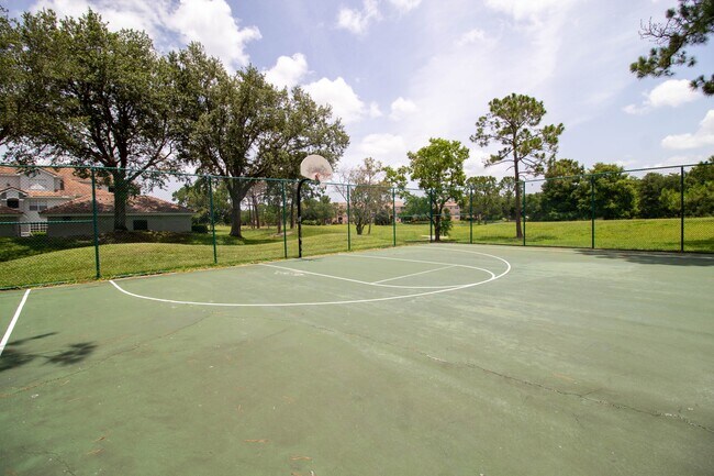 Building Photo - 14036 Fairway Island Dr