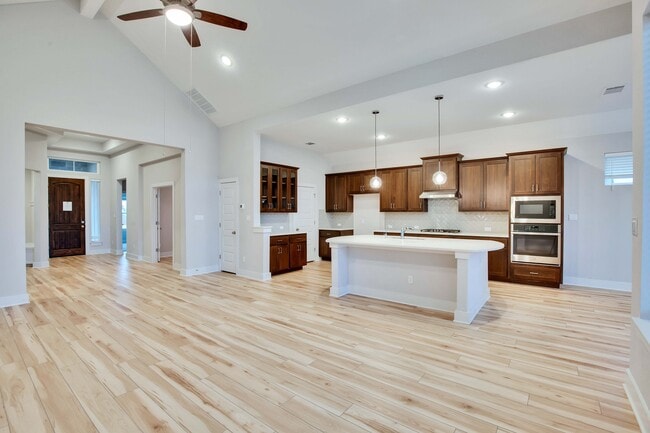 Building Photo - 48 Rancho Trail