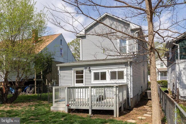 Building Photo - 31 W Southwerk St