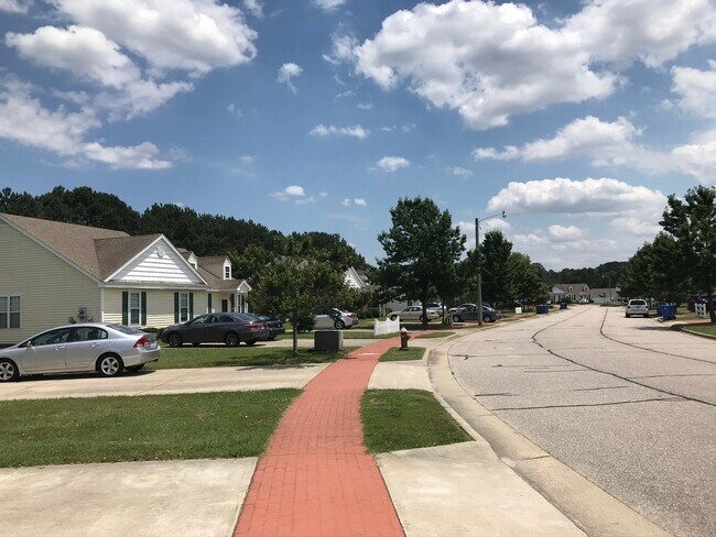 Building Photo - 3308 Whitlock Dr N