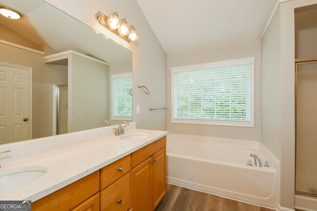 Building Photo - 1442 Paddocks Ct