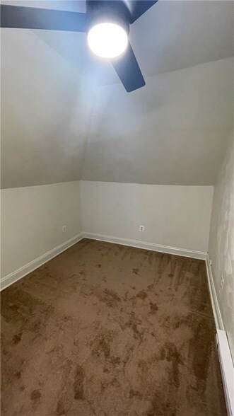 Building Photo - 319 N Balph Ave