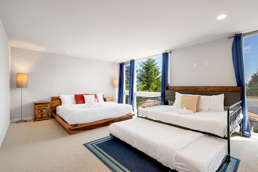 Building Photo - 4036 Linden Ave N