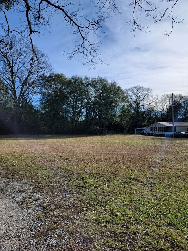 Building Photo - A LOT TO SEE! CALL US FOR A SHOWING!