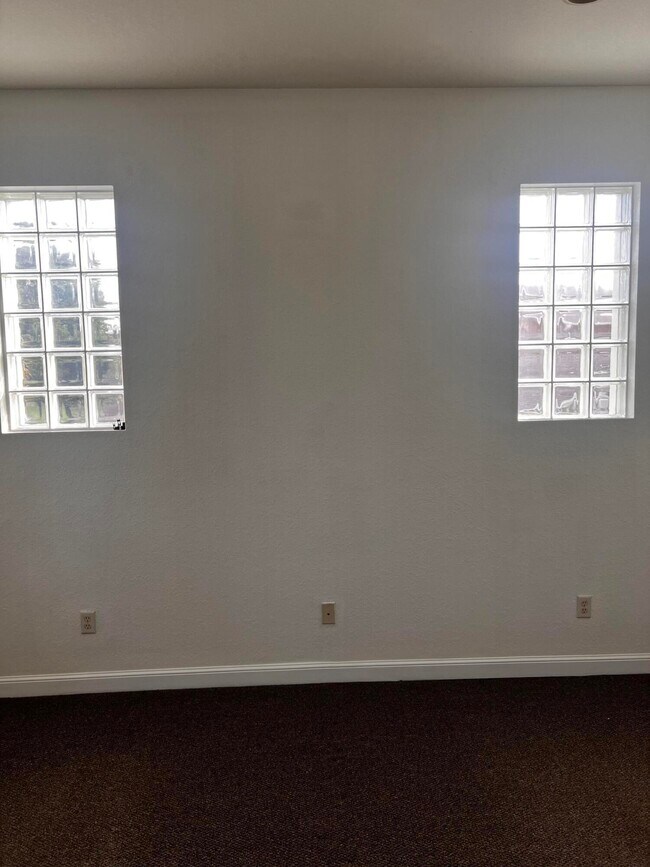 Building Photo - 477 Pacific Grove Dr
