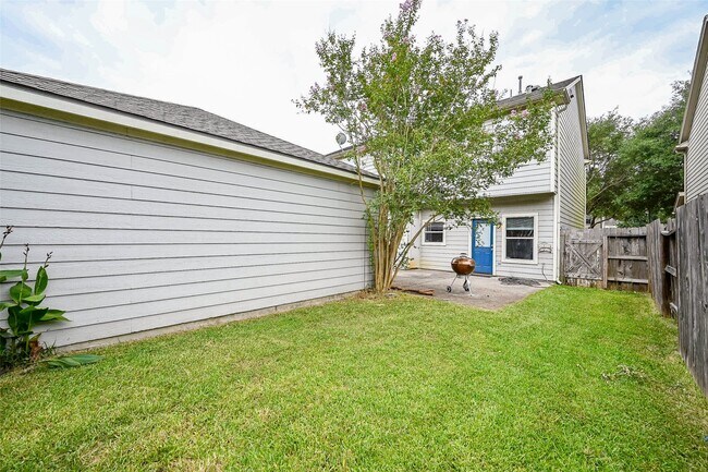 Building Photo - 23850 Pebworth Pl