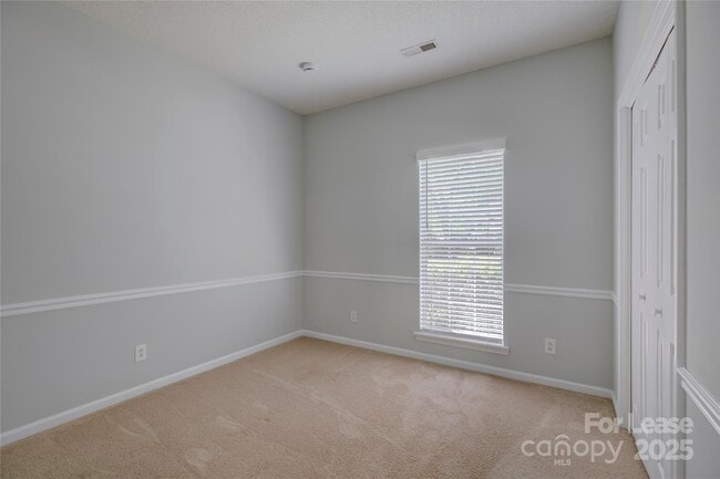 Building Photo - 7017 Scuppernong Ct
