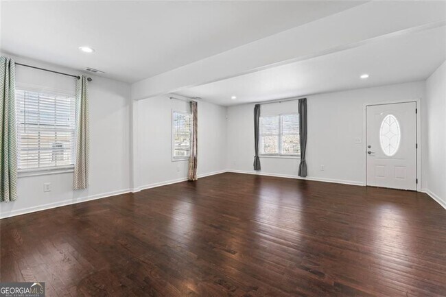 Building Photo - 1000 Palmetto Ave SW