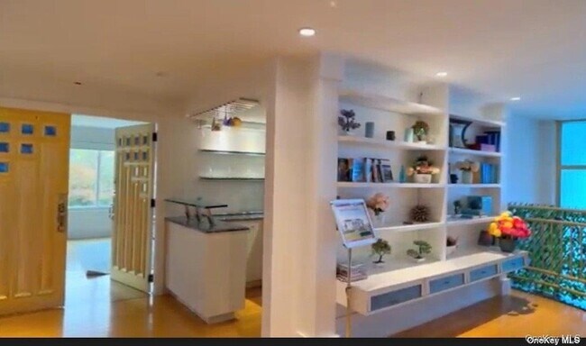 Building Photo - 215-40 27th Ave