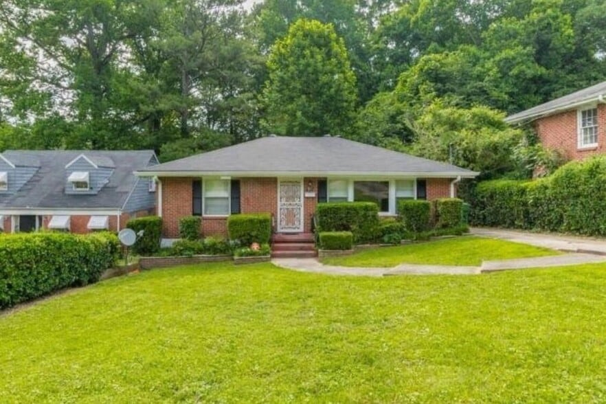 Building Photo - 817 Gertrude Pl NW