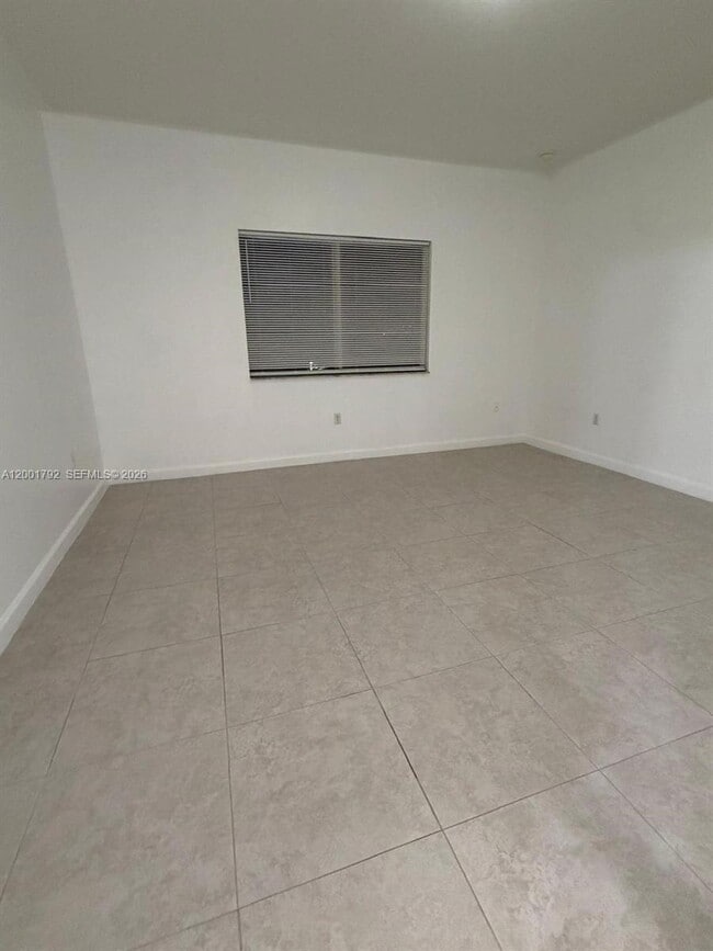 Building Photo - 1300 NE 109th St