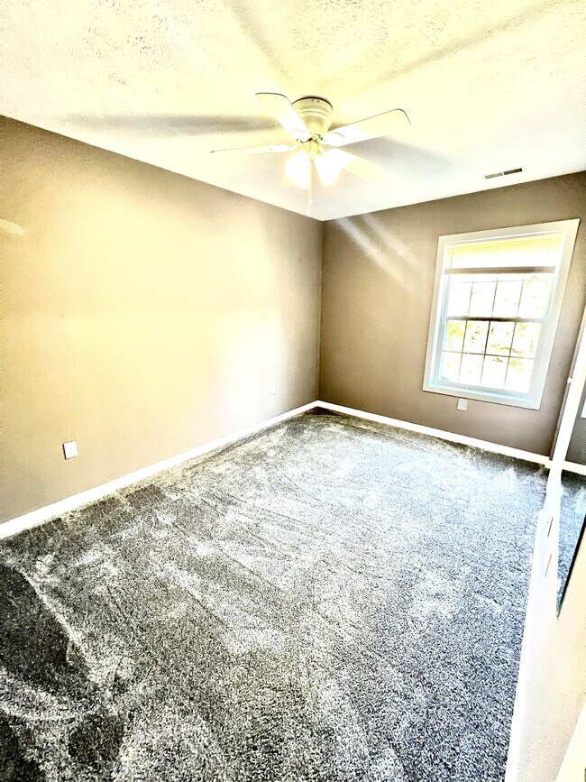 Building Photo - 3 Canyon Cove