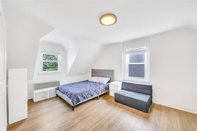Building Photo - 933 Fenworth Blvd