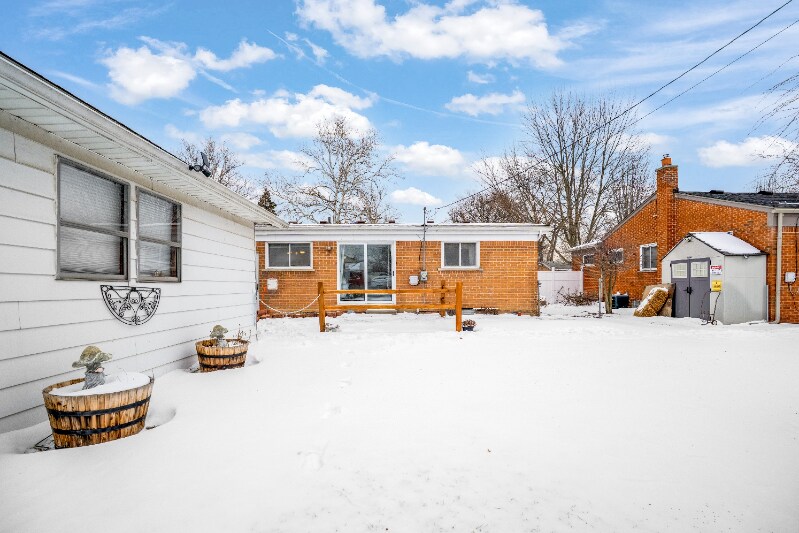 Building Photo - 7621 Amboy St