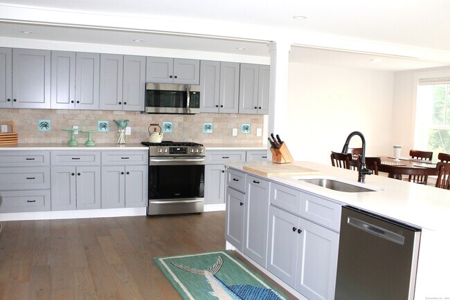Building Photo - 50 Mumford Cove Rd