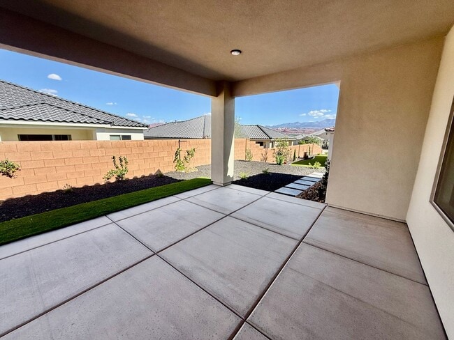 Building Photo - Beautiful 4-BR Home in Sunbrook Community
