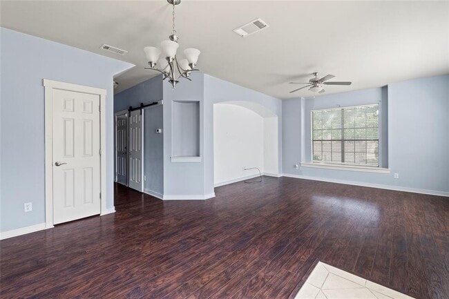 Building Photo - 12800 Venice Ln